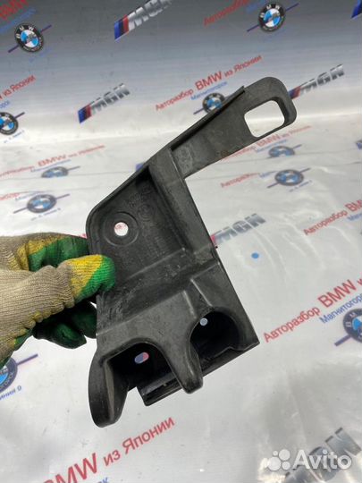 Крепление бампера заднее правое Bmw Х3 E83 М54В25