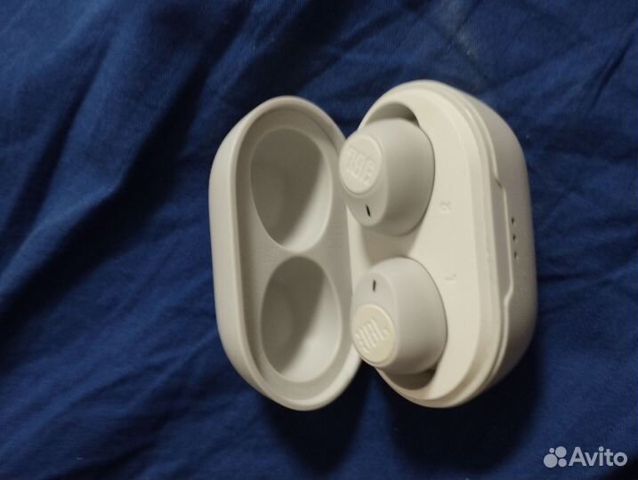 Беспроводные наушники jbl