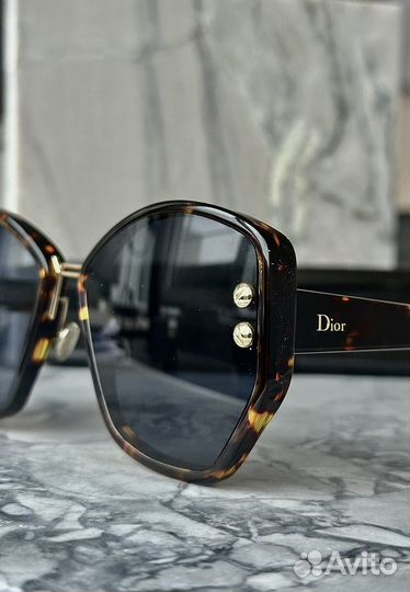 Солнцезащитные очки dior