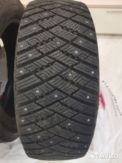 Goodyear UltraGrip Ice Arctic SUV 215/55 R18