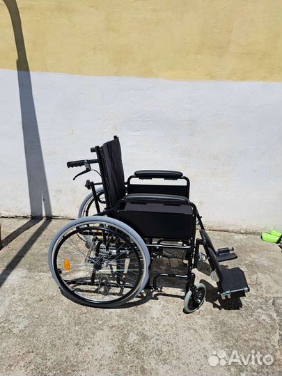 Инвалидная коляска (новая)