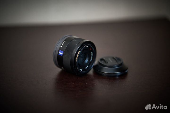 Объектив Sony Carl Zeiss Sonnar FE 35mm f/2.8 ZA