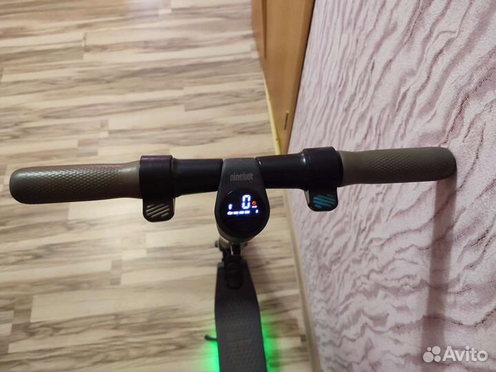 Электросамокат ninebot kickscooter es2