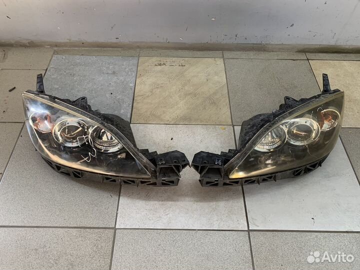 Фары передние на Mazda 3 bk
