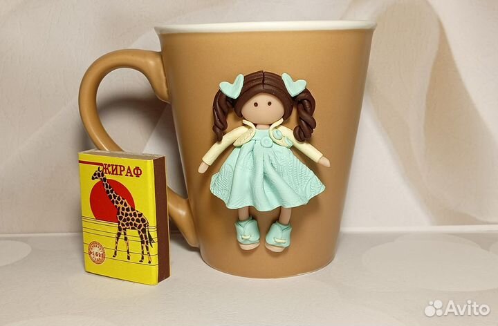 Кружка с куколкой