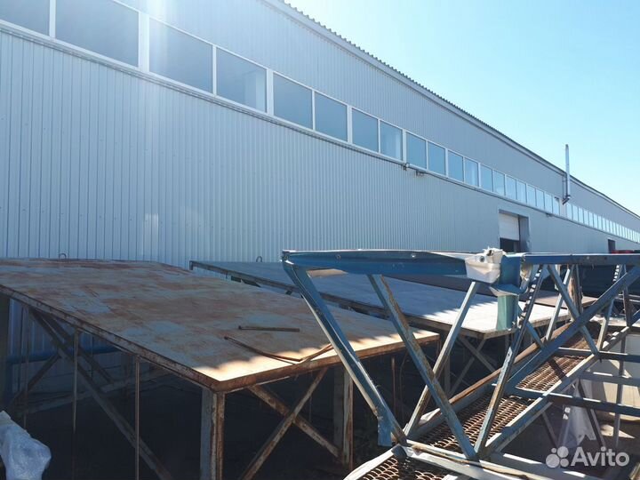 Рекламный автомобильный подиум