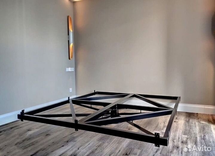 Парящая кровать с подсветкой