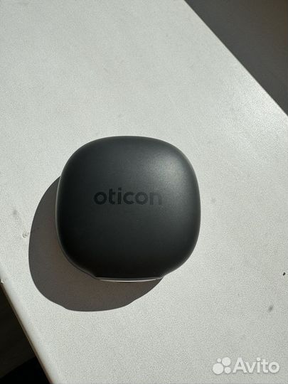 Слуховой аппарат oticon