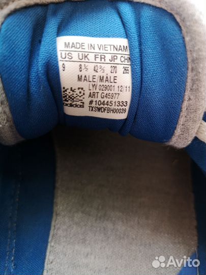 Кроссовки Adidas, Nike