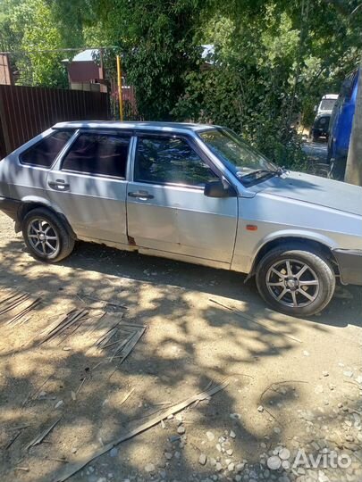 ВАЗ 2109 1.5 МТ, 2001, битый, 300 000 км