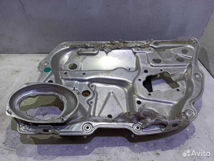 Стеклоподъемник электрический задний правый