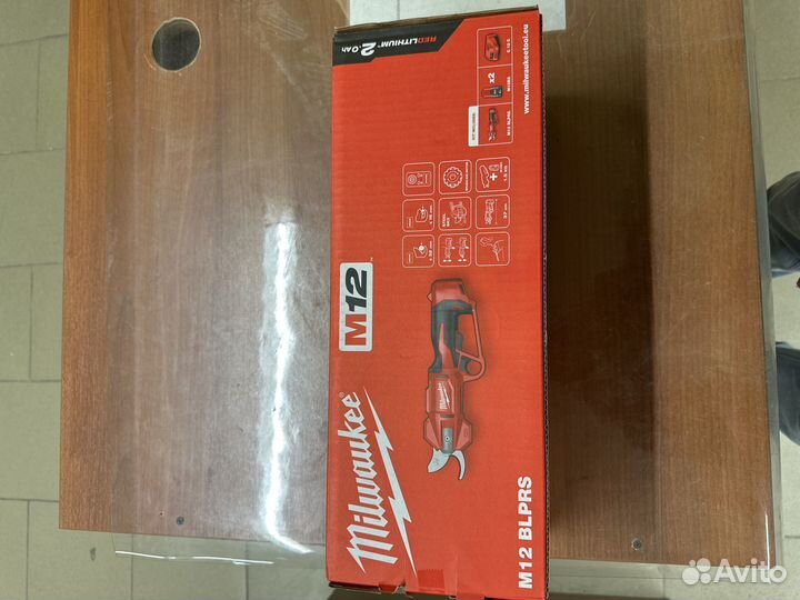 Секатор Milwaukee M12 blprs-202 4933480115