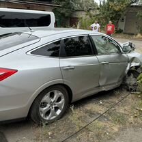 Honda Crosstour 3.5 AT, 2011, битый, 129 000 км, с пробегом, цена 650 000 руб.