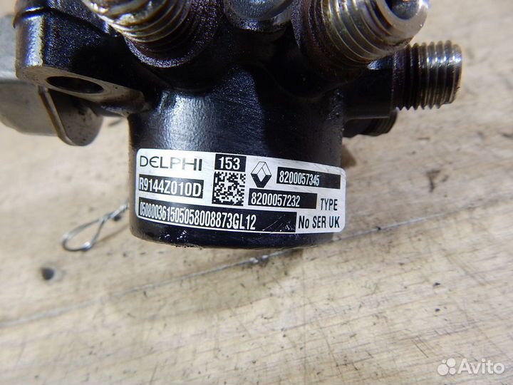 Рампа топливная Renault Megane 2 / Scenic 2 1,5dci