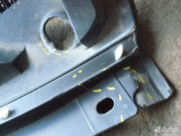 Планка под лобовое для Lifan X60 2014г