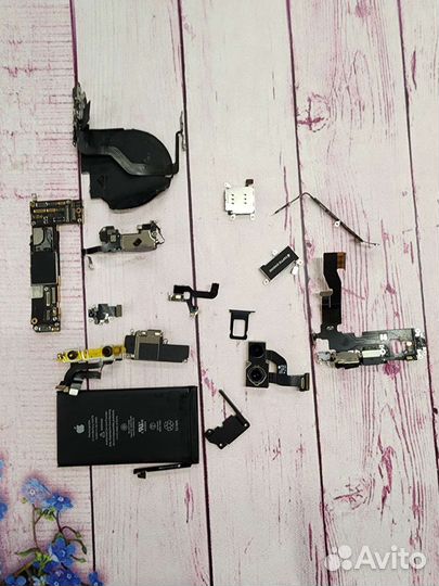 iPhone 12 разбор