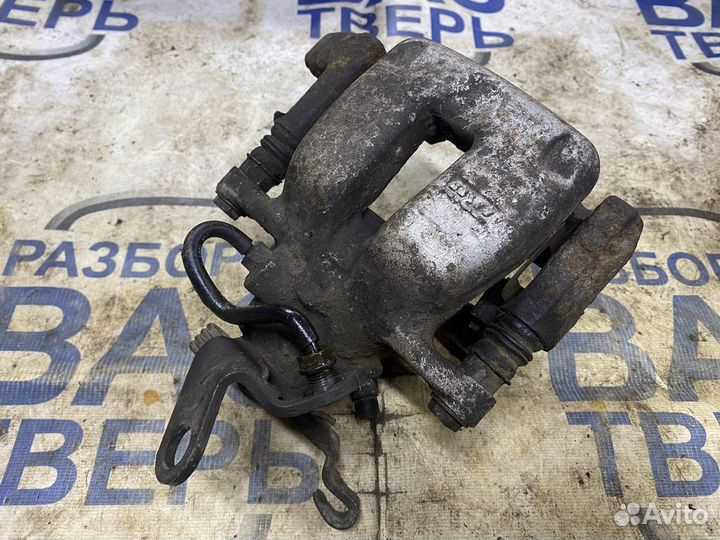 Суппорт задний левый Джетта 5 Гольф 5