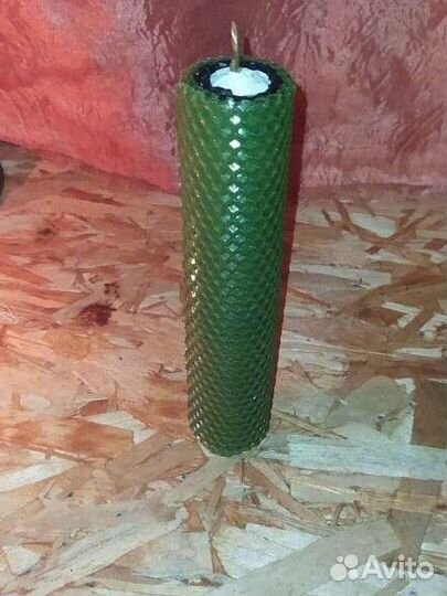 Свеча из вощины Денежная