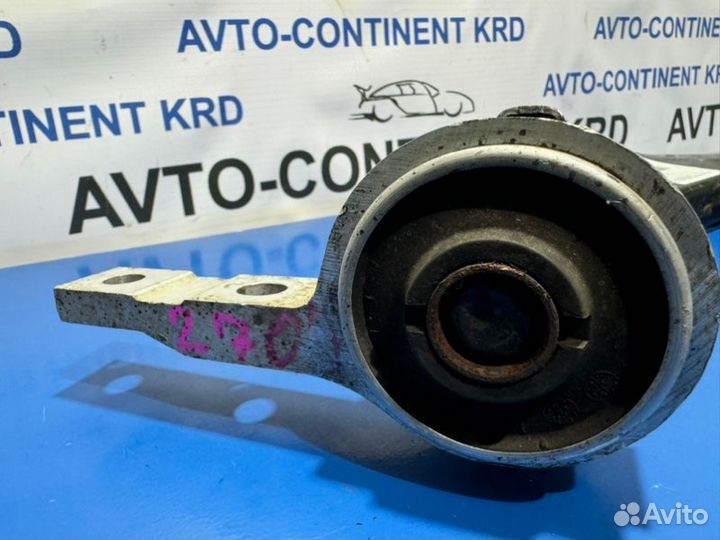 Рычаг передний правый Nissan Teana J31 VQ23