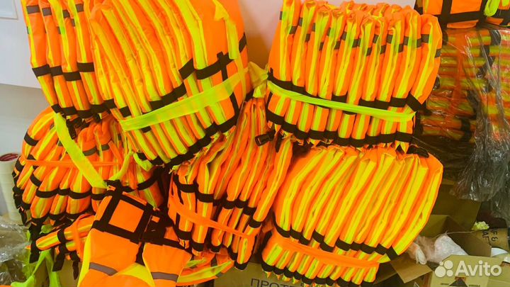 Спасательный жилет WaveRider Pathfinder 1000