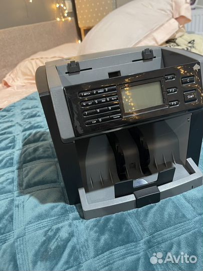 Машинка для счета денег