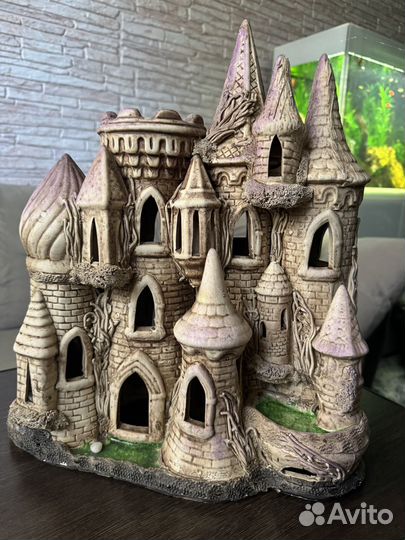 Замок для аквариума