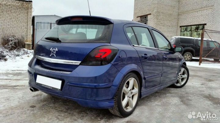 Накладка на задний бампер OPC Line Opel Astra Н 5D