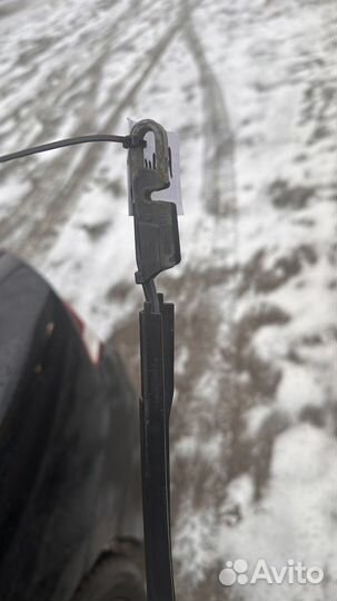 Поводок дворника левый Honda civic 4d