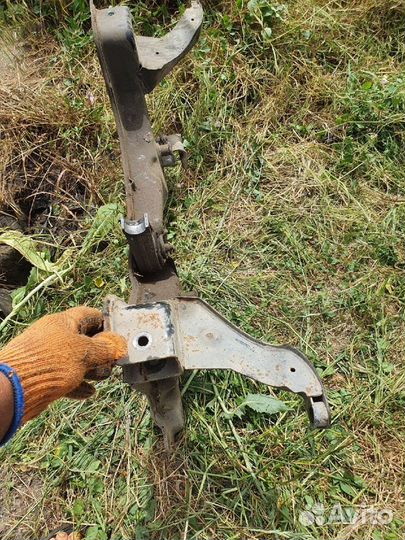 Ford Focus 1 подрамник передний 1812821