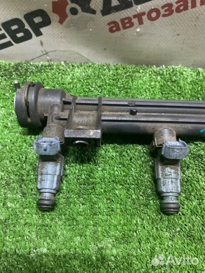 Топливная рейка с форсунками Hyundai Santa Fe