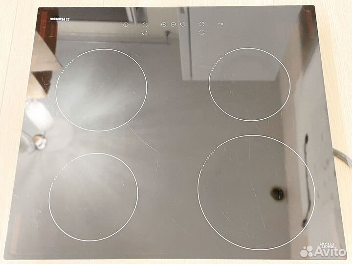 Индукционная варочная поверхность Hansa BHI68300