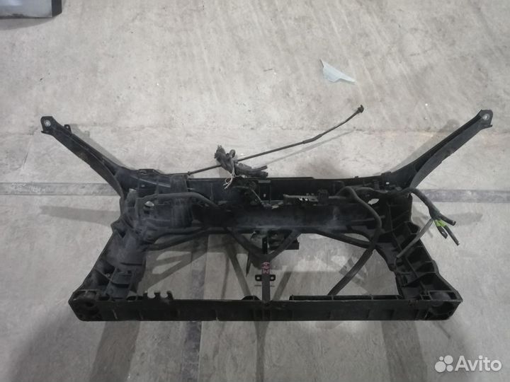 Телевизор суппорт радиатора Mazda 3 BK