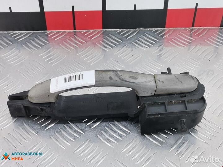 Ручка наружная передняя правая Ford Fiesta 5 2006