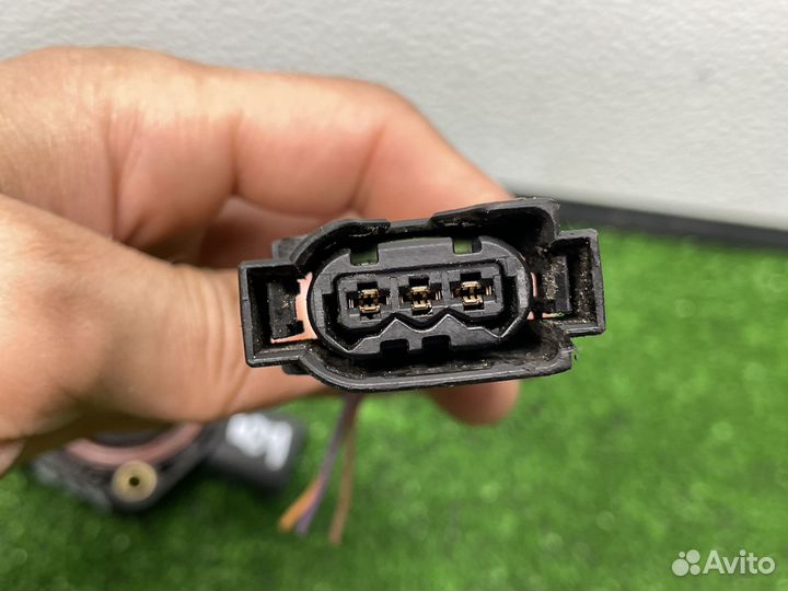 Фишка на датчик уровня масла N63 BMW F01 F02 F10