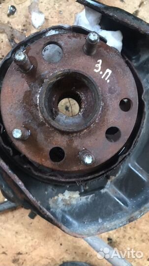 Кулак поворотный задний правый для toyota Highland