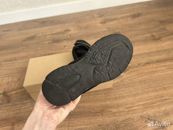 Кроссовки детские 28 размер