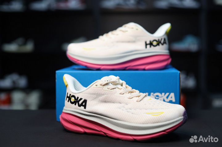 Беговые кроссовки Hoka