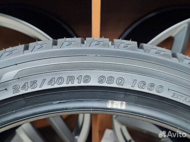 Yokohama Ice Guard IG60 245/40 R19