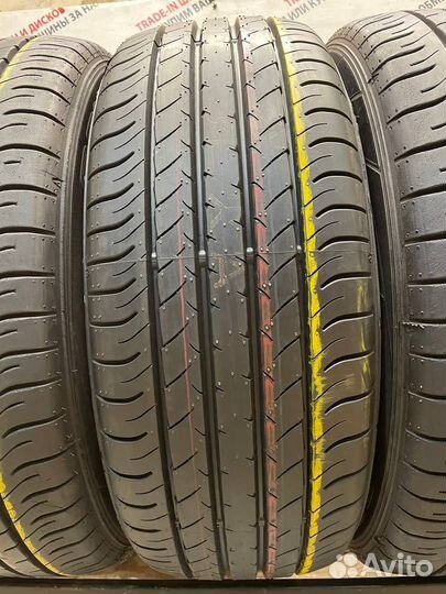 Dunlop SP Sport Maxx 050 215/55 R17 94V