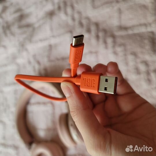 Беспроводные наушники JBL live460