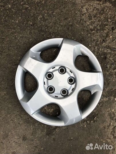 Оригинальные колпаки на Hyundai R15