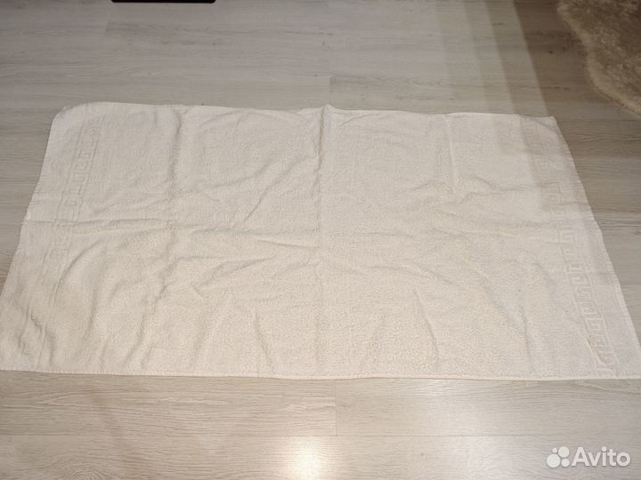 Белые полотенца