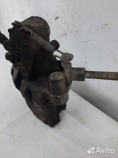 Суппорт тормозной задний правый Opel Signum