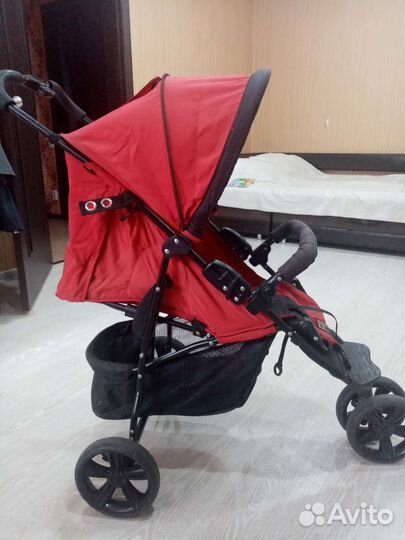 Прогулочная коляска