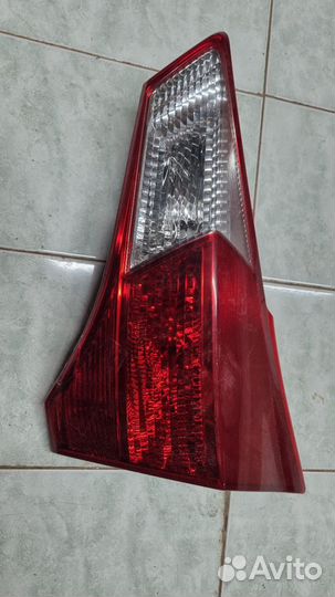 Фонарь задний левый и правый Тойота RAV4
