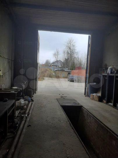 Гараж, > 30 м²