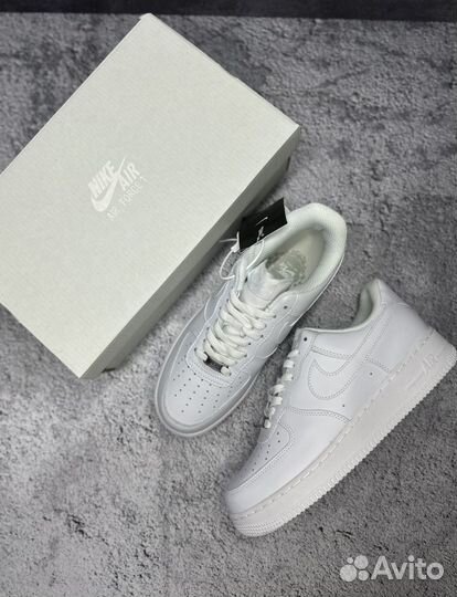 Кроссовки Nike Air Force