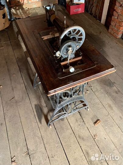 Швейная машинка naumann 1870г. юбилейная
