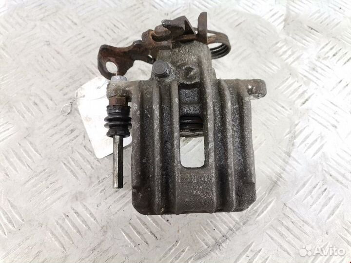 Суппорт задний левый для Volkswagen Passat 5