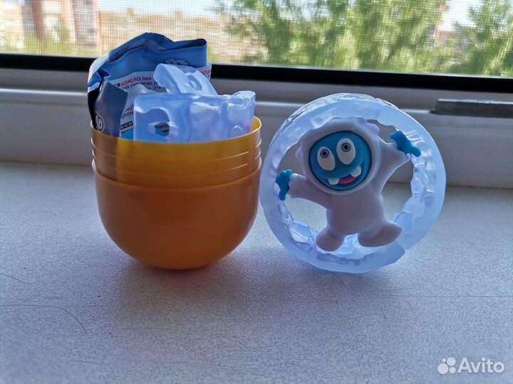 Kinder surprise maxi етти